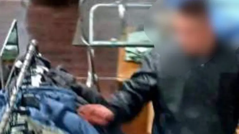 Imagen del presunto autor de los hechos grabado en uno de los establecimientos donde presuntamente cometi&oacute; los delitos/Cedida a H.A.