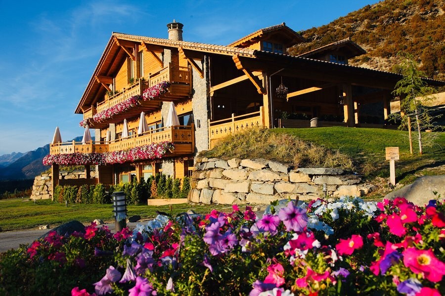 Este hotel es ideal para disfrutar de los paisajes del Pirineo / VIÑAS DE LARREDE