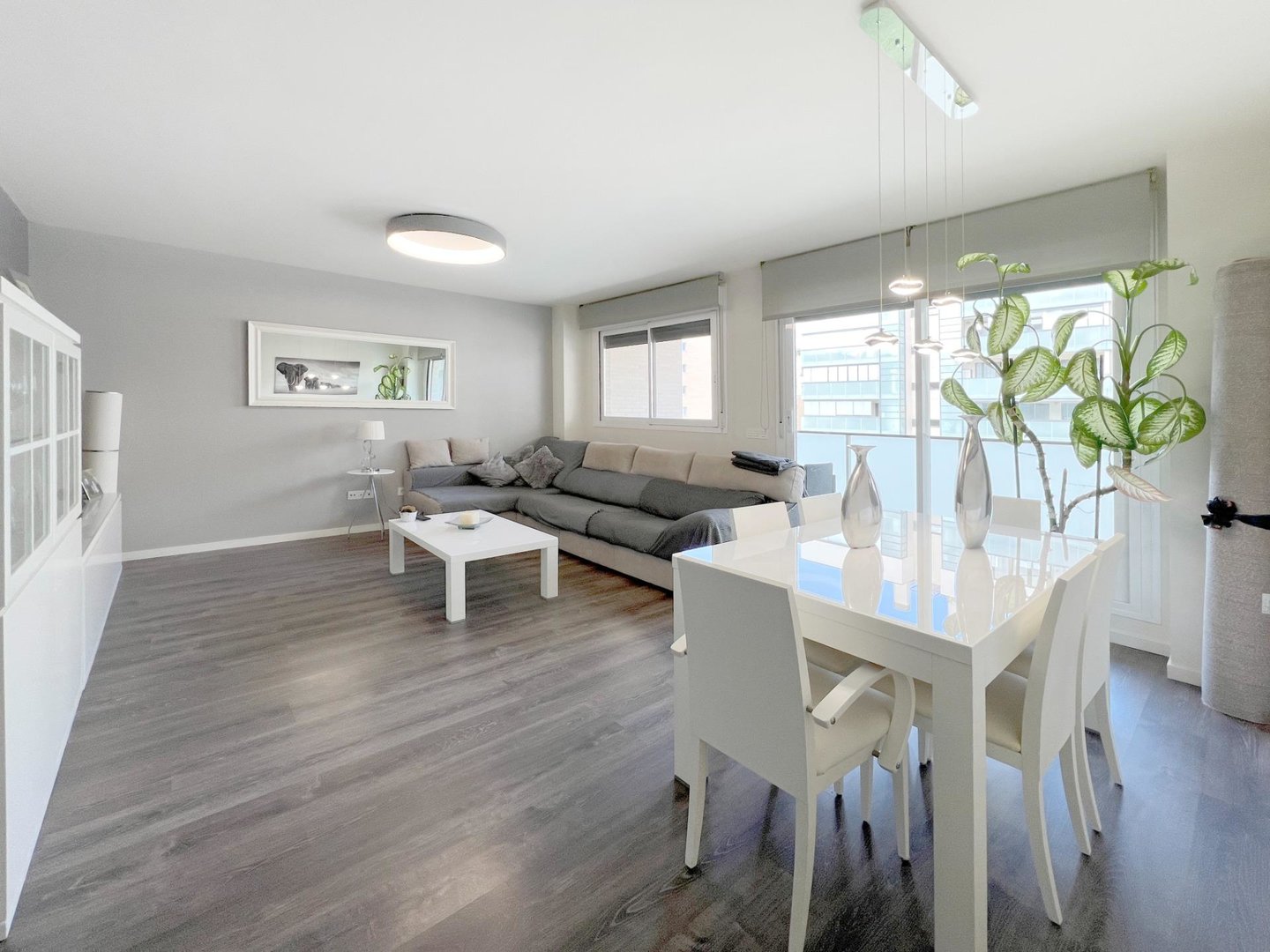 La vivienda en el corazón de Miralbueno dispone de una superficie total de 214 m2 / IndiQa