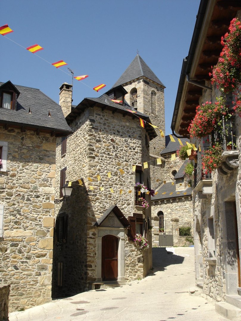 Lanuza destaca por su arquitectura tradicional / Comarca del Alto Gállego