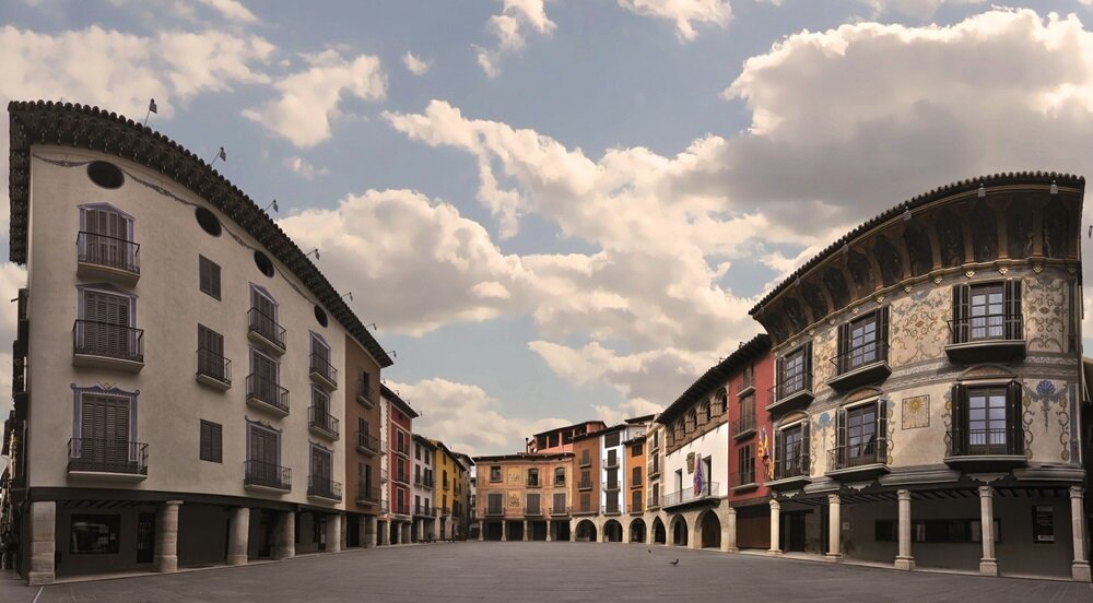 Entre los atractivos de Graus está su plaza Mayor / Turismo de Aragón