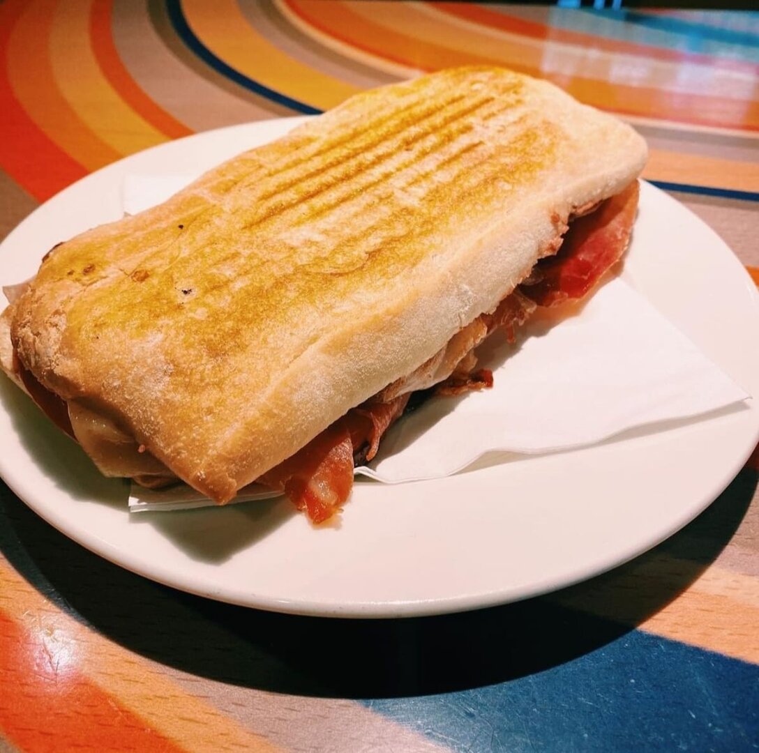 Bocadillos gourmet / La Antilla