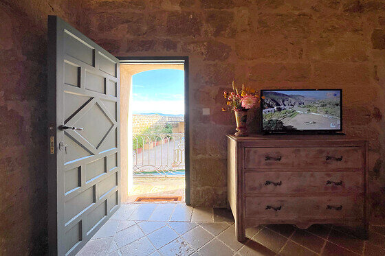 Un lugar que combina historia, naturaleza y exclusividad / Castillo de Corvinos
