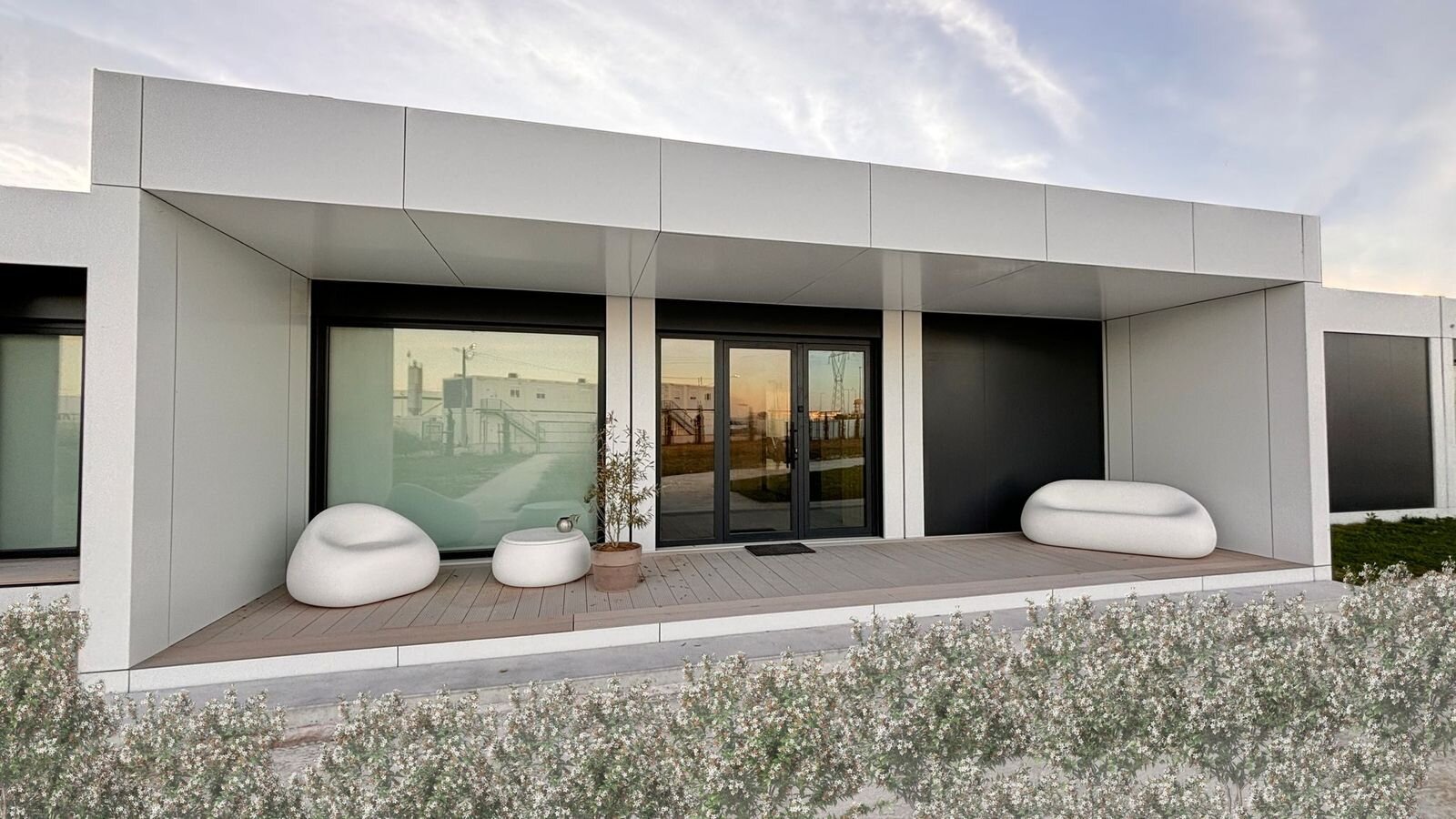 Edificio de oficinas Minimal para empresa logística / Metro 7
