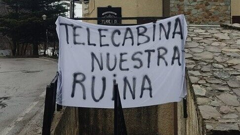 Vecinos de Cerler protestan contra la dejadez del Ayuntamiento de Benasque. /Cedida