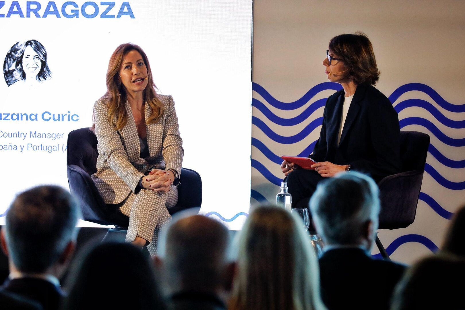 La alcaldesa de Zaragoza, Natalia Chueca, durante la presentación del plan junto a AWS / Cedida