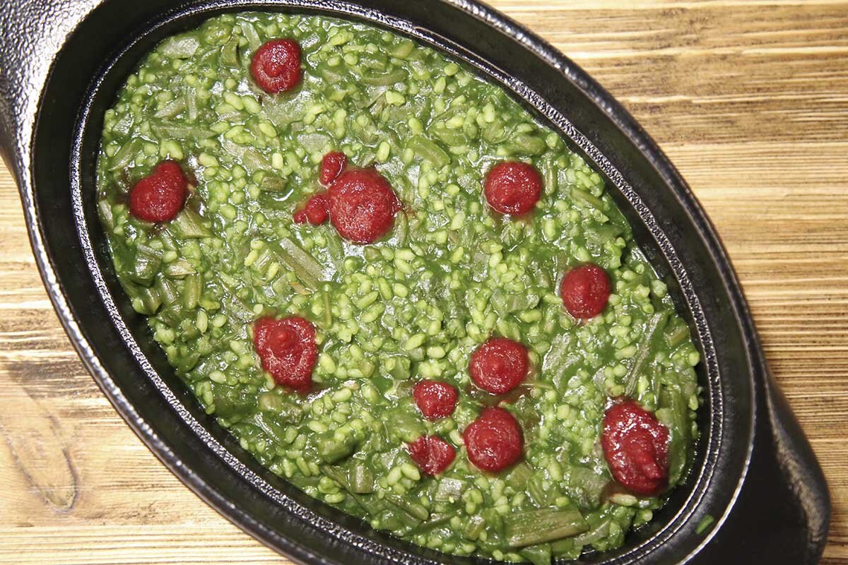 Arroz de borraja de la huerta aragonesa y mejillones. / LA FLOR DE LIS