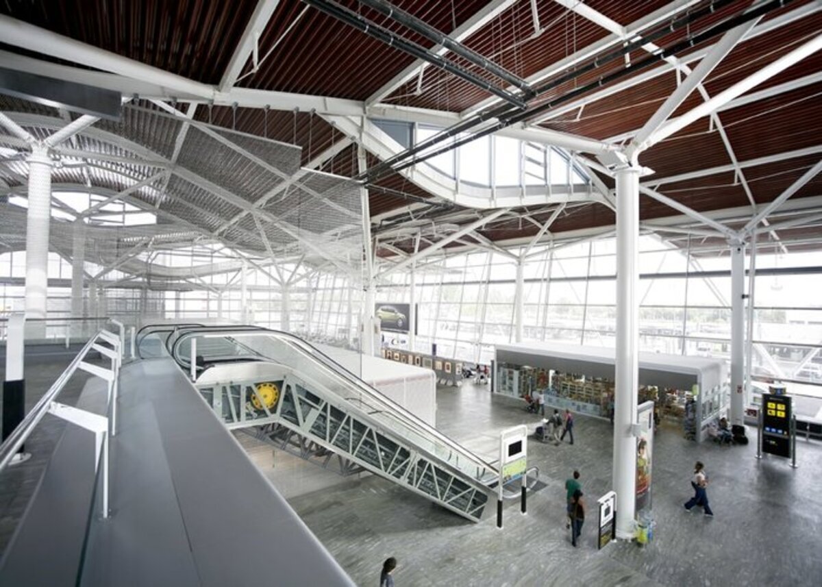 El aeropuerto de Zaragoza, en una foto de archivo / HOY ARAGÓN