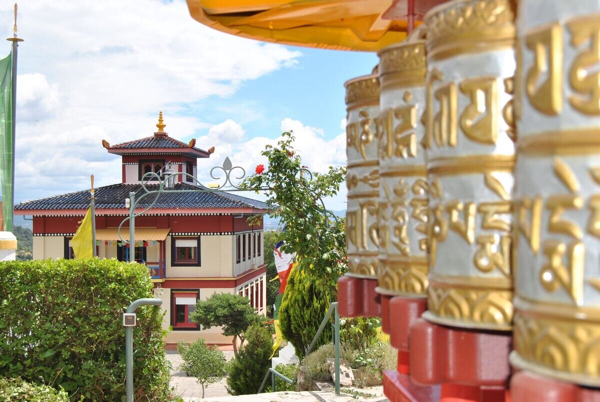 Ni en Vietnam ni en Tailandia: el pueblo de Aragón que es budista