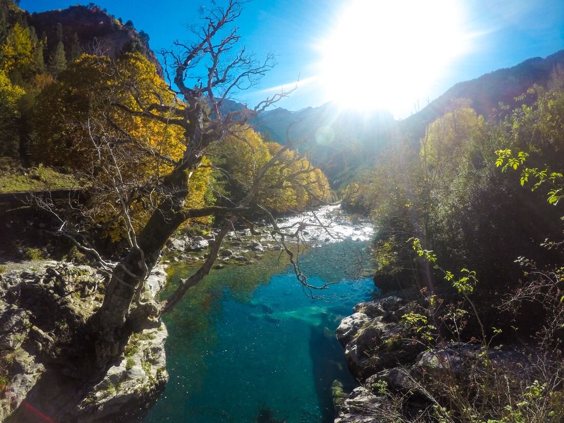 Aguas cristalinas de la ruta ornitológica de San Nicolás de Bujaruelo