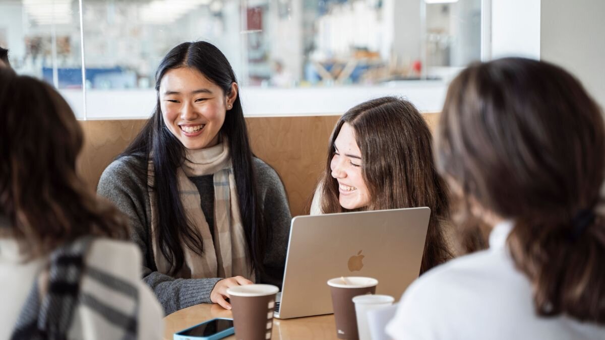 Alumnas de Bachillerato Internacional (IB). / Colegio Británico