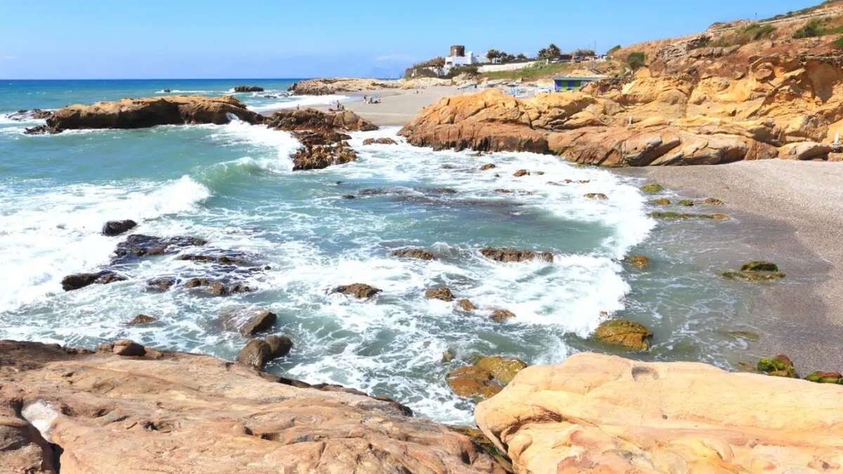 Así es la Playa de los Toros, Manilva