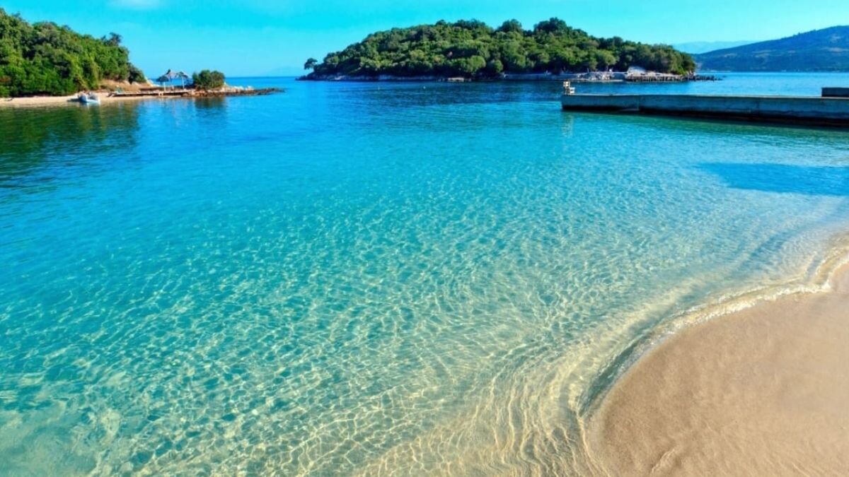 Playas de agua cristalina en la Riviera albanesa