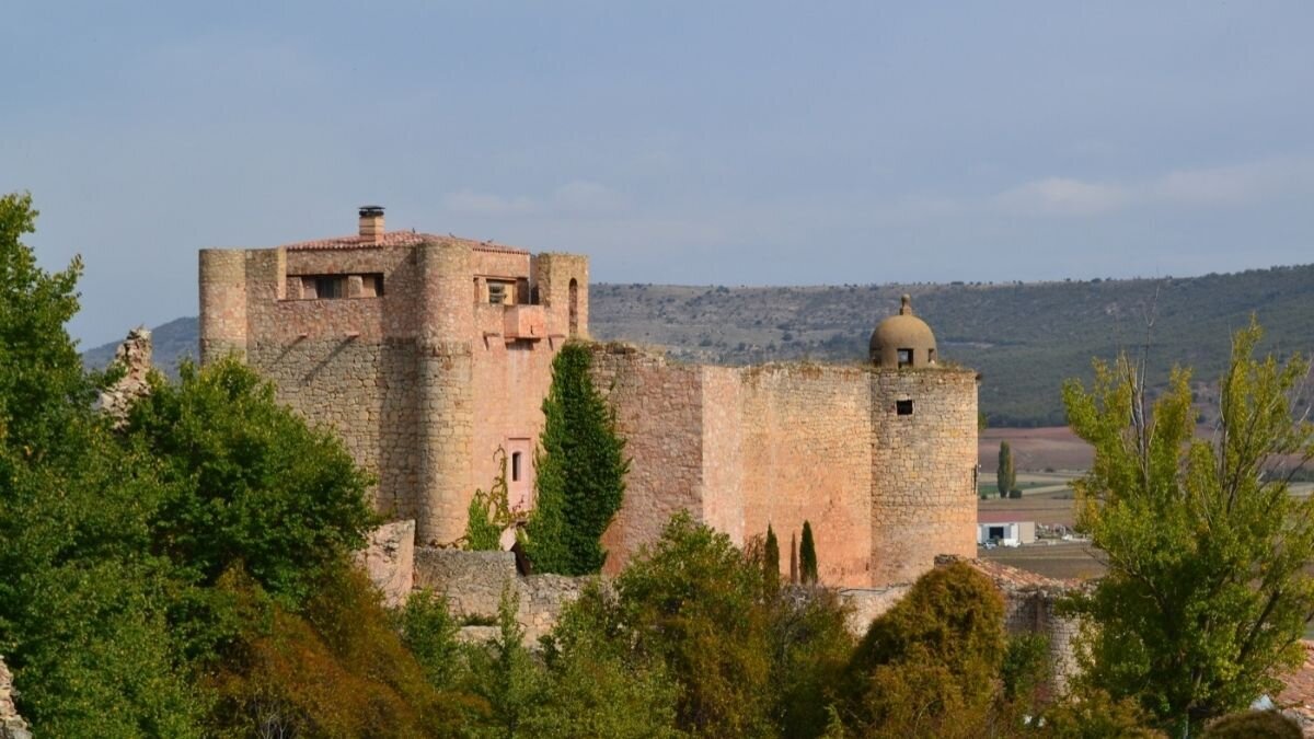 Castillo del Marqués de Santillana, Palazuelos