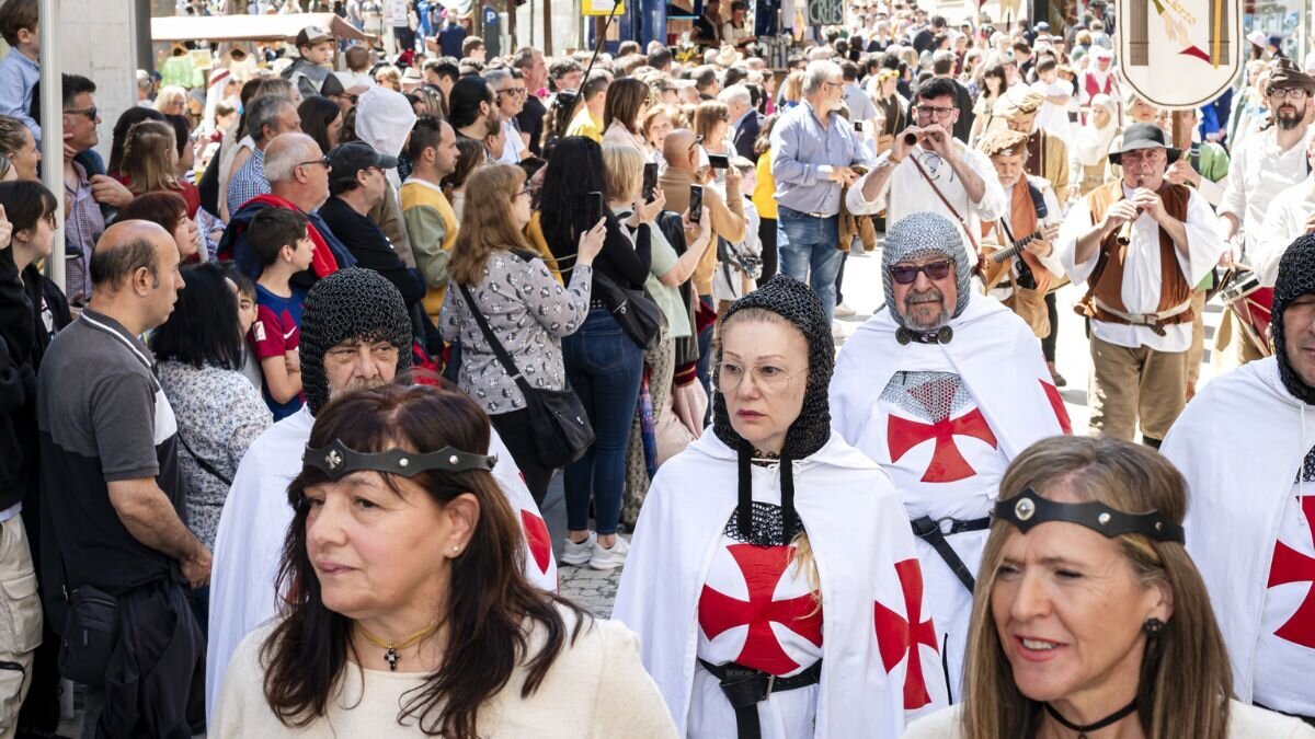 Las calles de Monzón vuelve a su pasado templario.