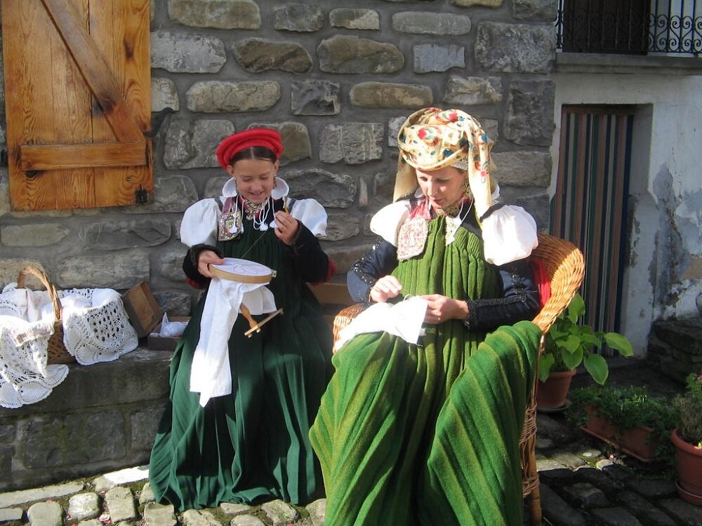 Día del traje Ansotano, Turismo de Aragón