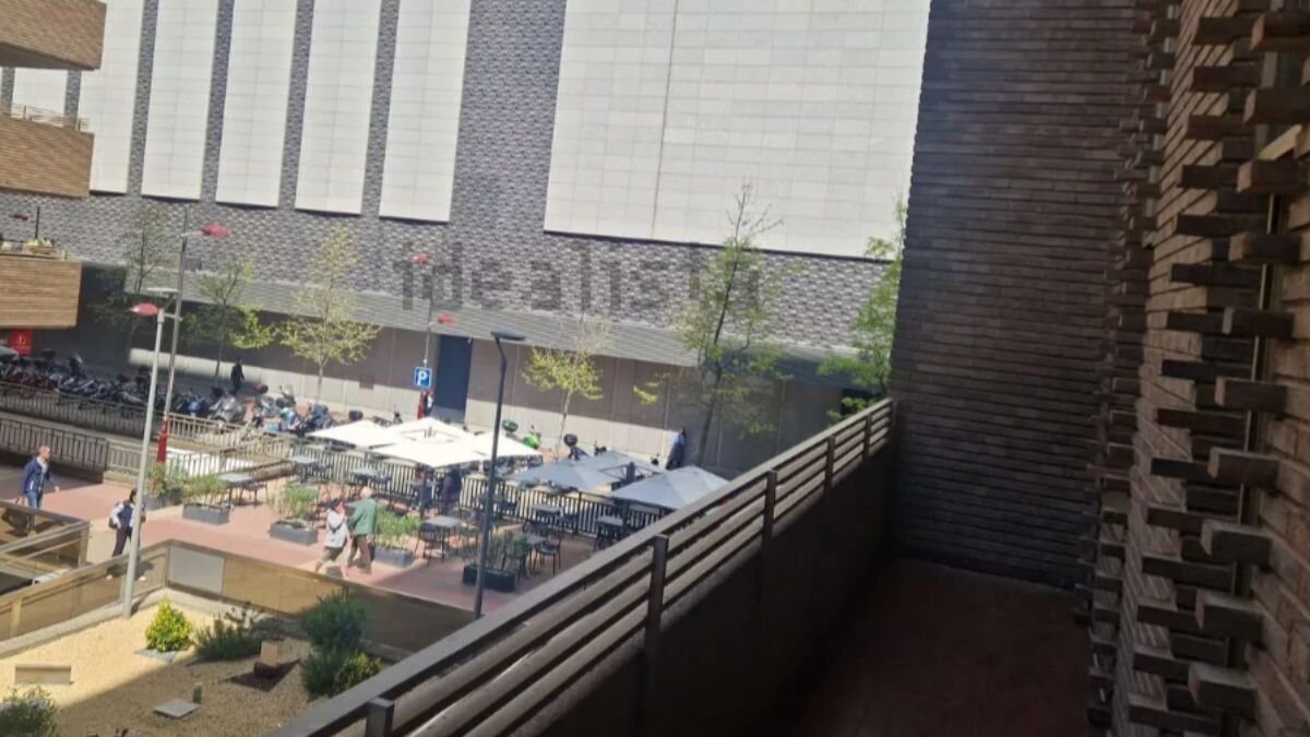 Vistas al Corte Inglés desde su terraza / Vía Idealista