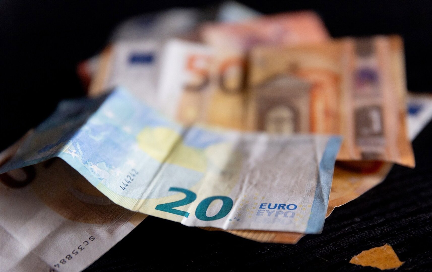 Más de 60.000 euros incautados en el aeropuerto
