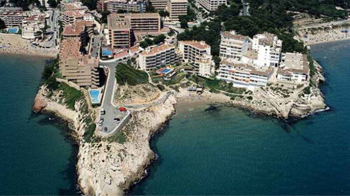 Cala Llenguadets desde lo alto  / Vía Idealista