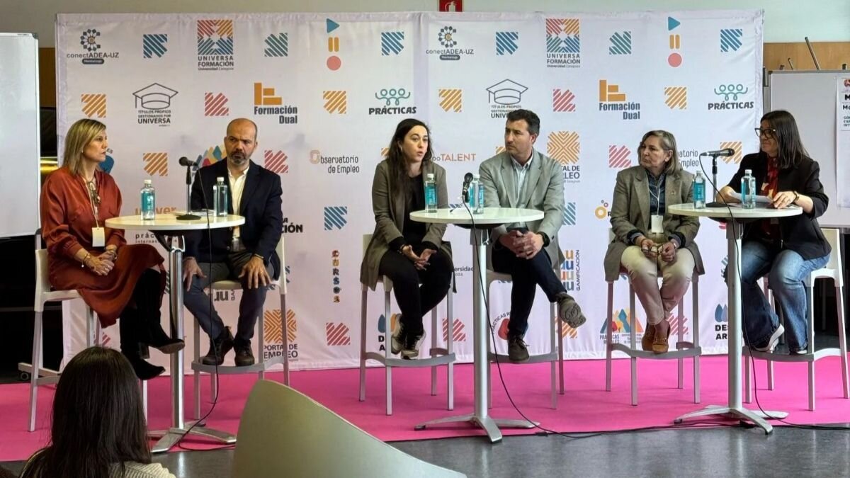 Participación de ARPA en Expotalent, en la  Escuela de Ingeniería y Arquitectura de Unizar. / HA