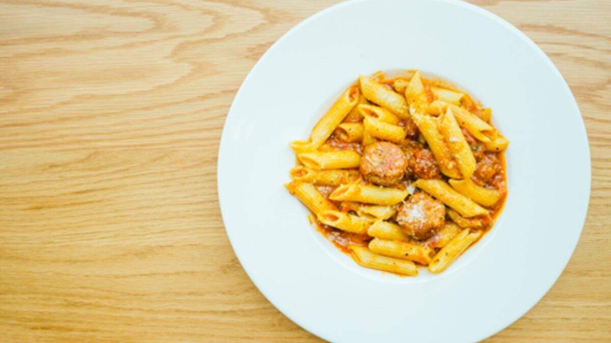 Receta de macarrones con longaniza. / PASTAS ROMERO