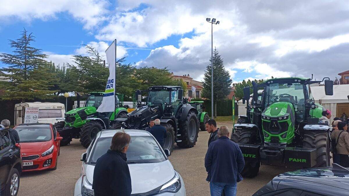 Exposición de maquinaria agrícola en ExpoCalamocha. / FERIA DE CALAMOCHA