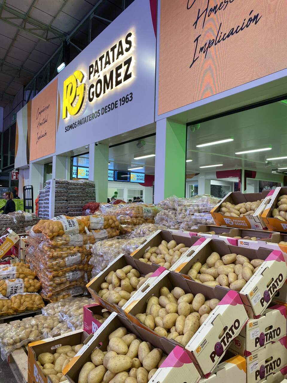 El puesto de Patatas Gómez en Mercazaragoza / Cedida