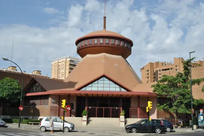 Iglesia de Santa Mónica ./ Zaragoza Arquitectura siglo XX
