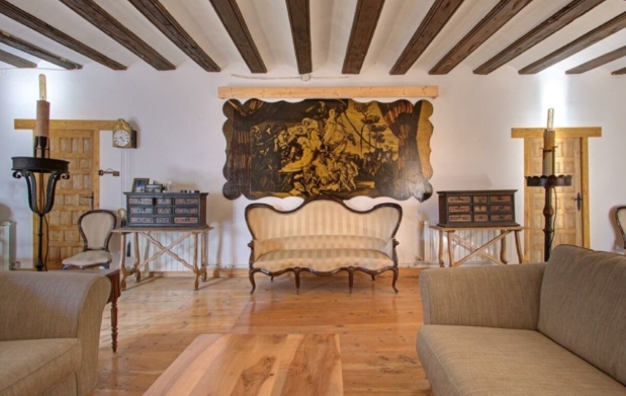 El interior de Casa Anglada, un lujo medieval / The Singular Spaces
