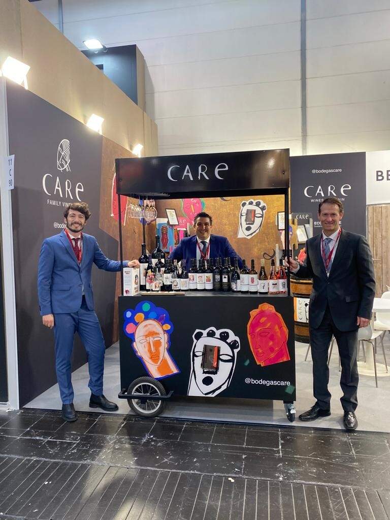CARE Stand internacional