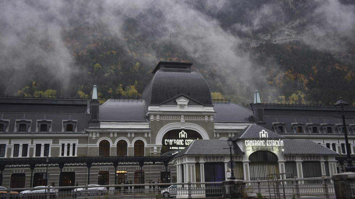 La antigua estación de tren de Canfranc es ahora un hotel de gran lujo de Barceló / HOY ARAGÓN
