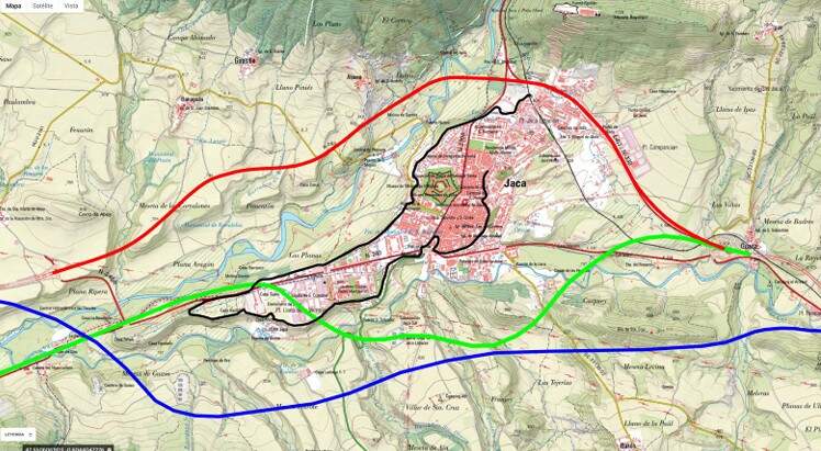 En rojo, la variante norte; en verde, la opción sur; y en azul la propuesta actual de trazado de la variante por el sur (Solución Sur).