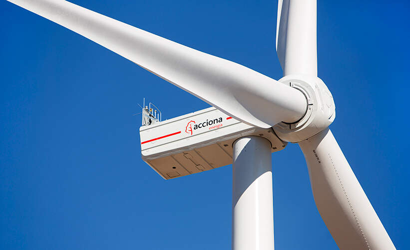 Un molino de viento de Acciona, en el Parque Natural del Maestrazgo / Acciona