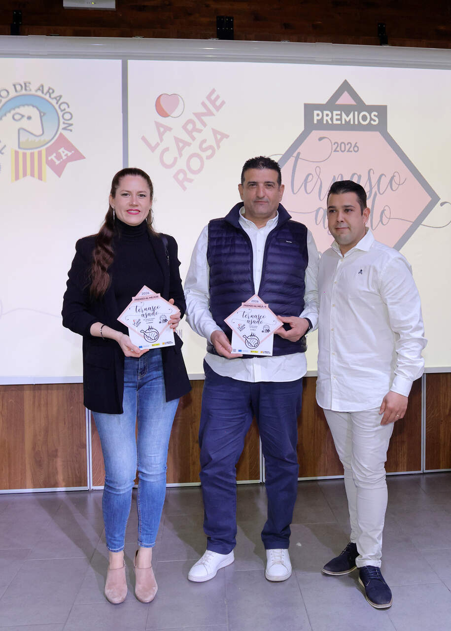 Beatriz Allué, del Restaurante El Origen, de Huesca, Santi y Aitor, de el Fuelle, en Zaragoza