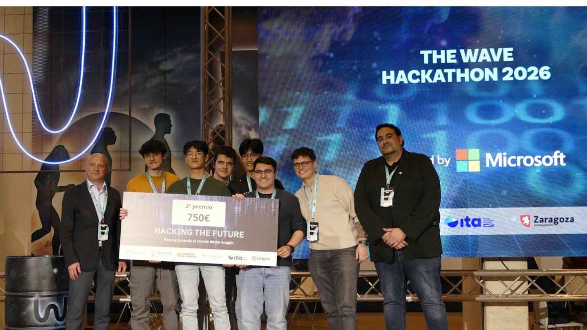 Equipo ganador del tercer premio del hackathon “Hacking the Future”, celebrado en Etopia Zaragoza