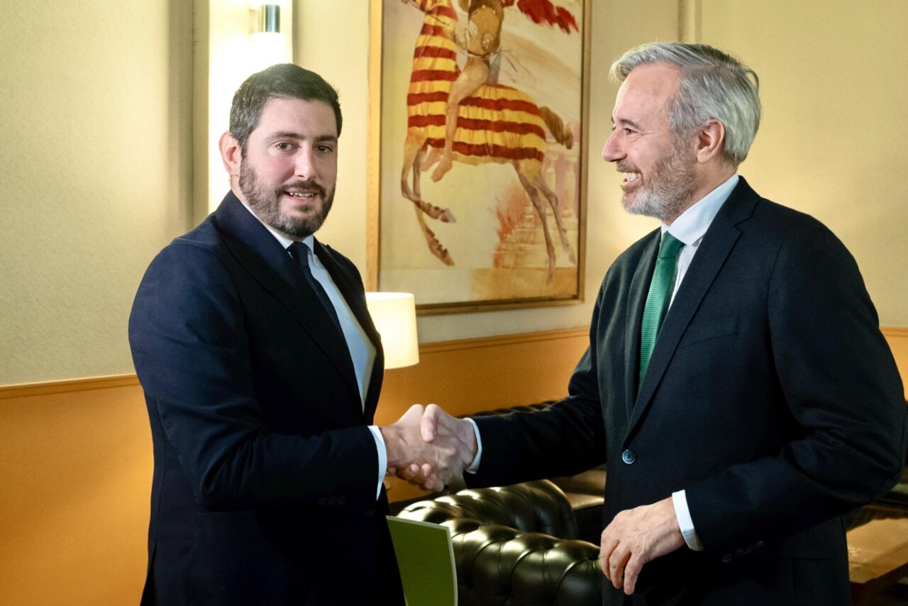 El presidente del Gobierno de Aragón, Jorge Azcón, y el portavoz de Vox en Aragón, Alejandro Nolasco