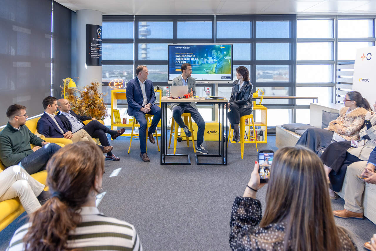 Presentación del proyecto conjunto en las oficinas de Embou