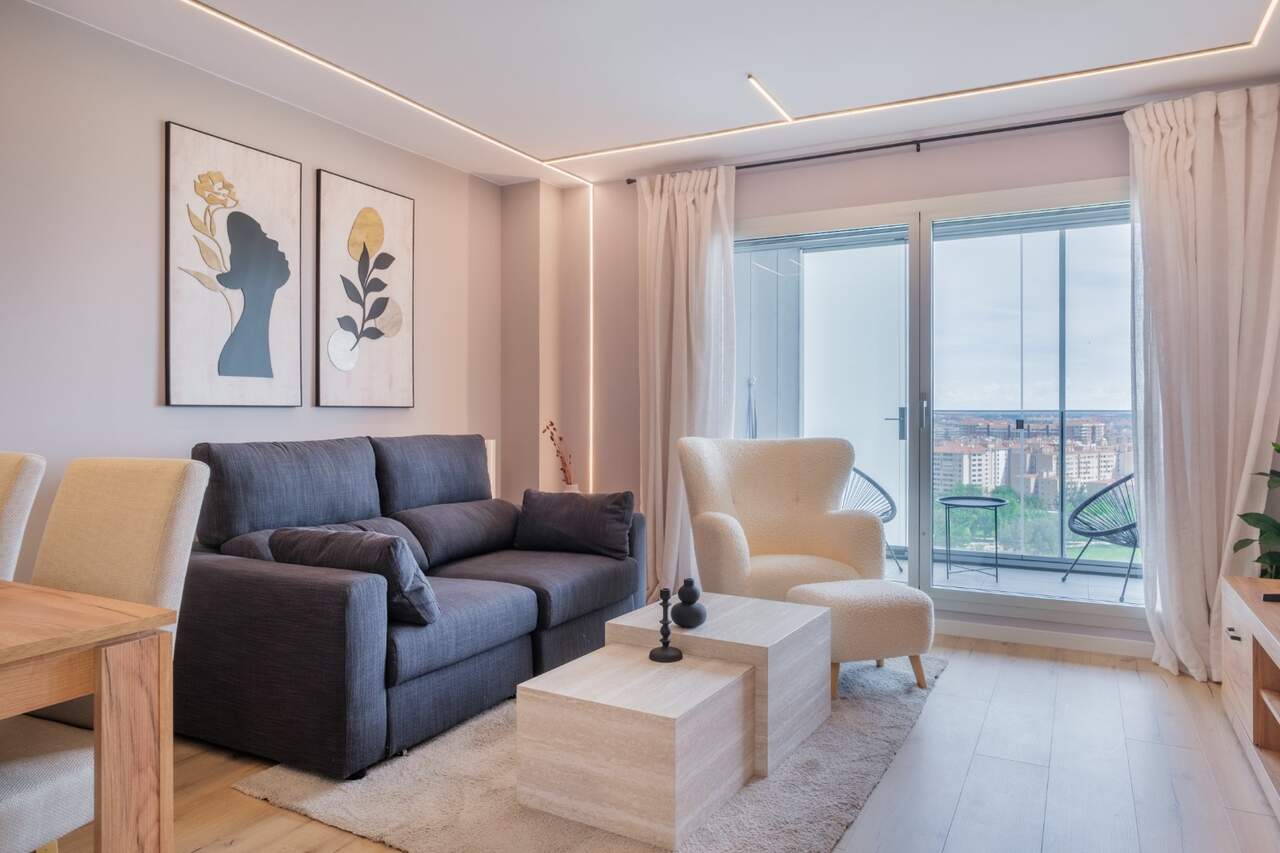 Uno de los apartamentos de Apartamentos Loira en la calle Conde Aranda, en pleno centro de Zaragoza / Cedida