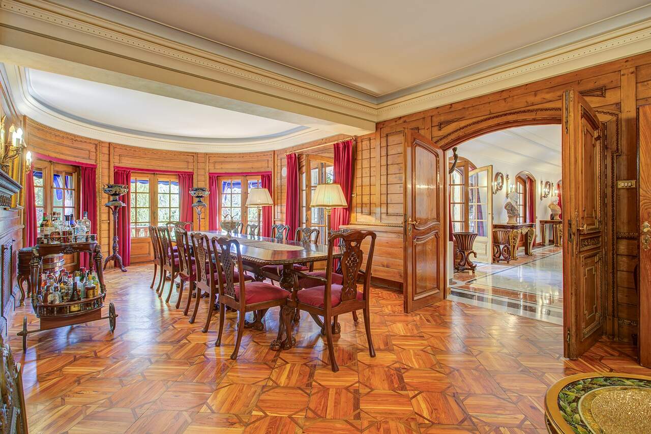 La histórica villa diplomática de Roger Tur Pallier, del 1947,  está a la venta en Sitges / Walter Haus